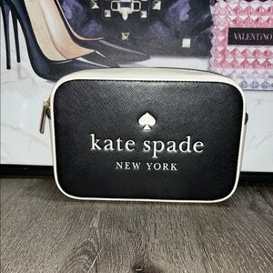 Kate Spade Oh Snap Mini Camera Crossbody Bag in Black and Cream